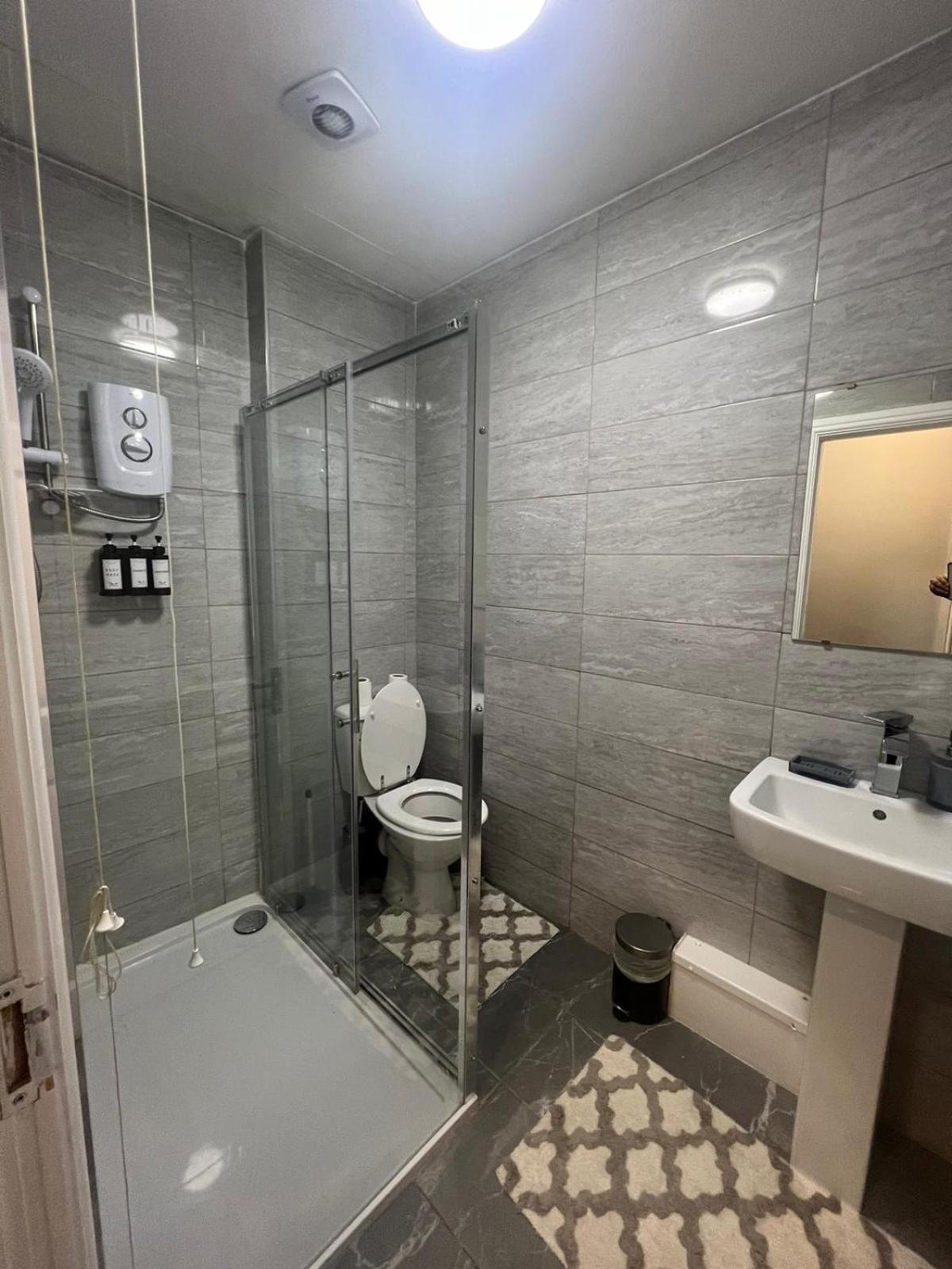 Ferienwohnung Luxury In Luxury Out Nottingham Exterior foto